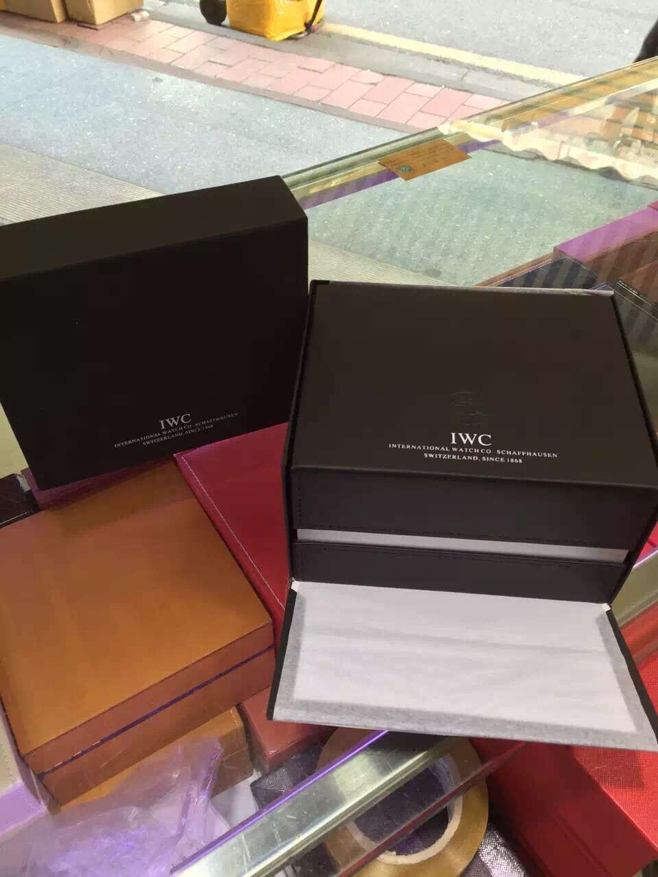 Uhren-Box